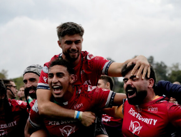 L’Unione scrive la storia: arriva la prima, magnifica vittoria in Serie A. Battuta 40-27 l’Amatori Napoli in un Campo Mandela gremito e in festa.