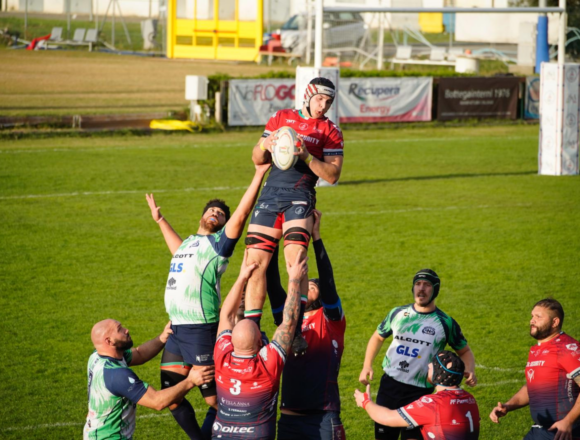 Anticipo di fuoco a Bagnoli: l’Unione Rugby San Benedetto cerca la sesta vittoria consecutiva a Napoli