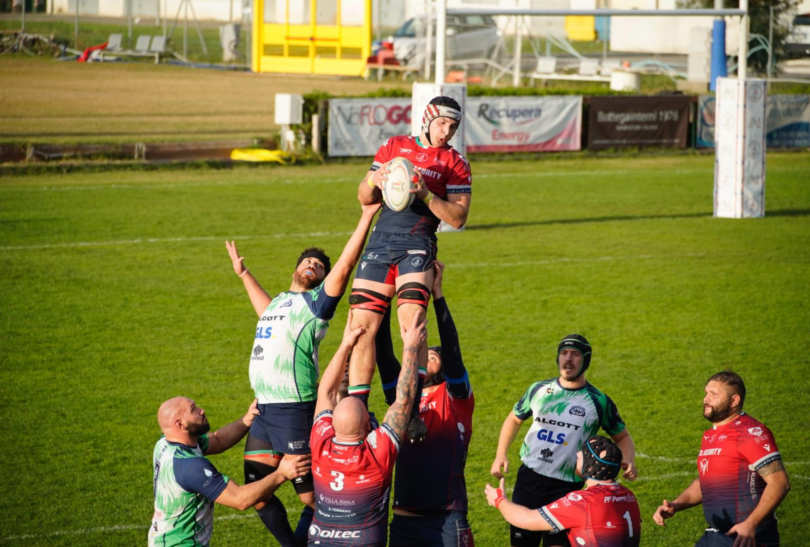 Anticipo di fuoco a Bagnoli: l’Unione Rugby San Benedetto cerca la sesta vittoria consecutiva a Napoli