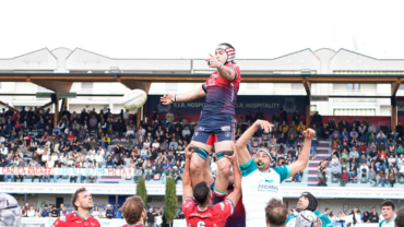 IL MANDELA È UNA BOLGIA DA RECORD: 1500 CUORI ROSSOBLU CHE  SPINGONO L’UNIONE SUL PODIO DELLA SERIE A.